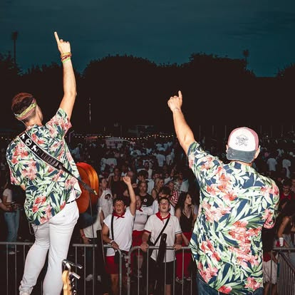 Cache Candy in concert, audience